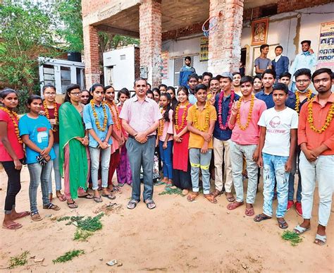 To sir with love: Jaipur slum students pay gratitude after scoring high ...