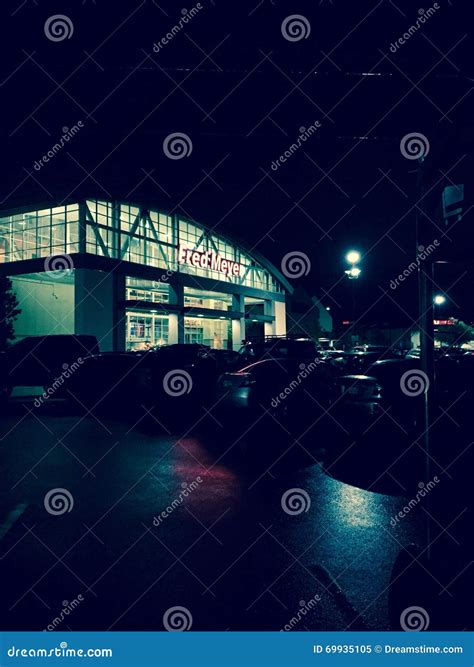 Fred Meyer Ballard Seattle Night Outside Editorial Image - Image of ...