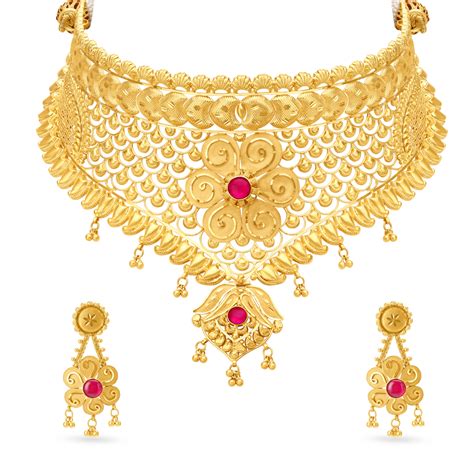 Stunning Gold Choker Necklace Set