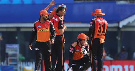 हैदराबाद पहिल्यांदाच गुणतालिकेत तळाशी, पण खालून पहिला येण्यात 'या ...