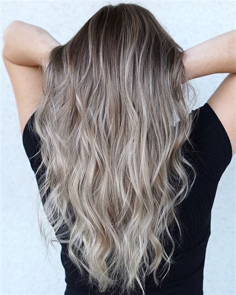 29 Best Ways to Get a Sandy Blonde Hair Color for Natural Depth