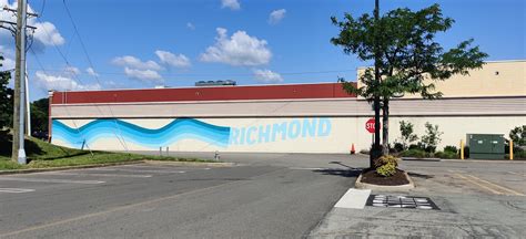 Mildly Interesting RVA: This new Richmond art on the back of Willow ...