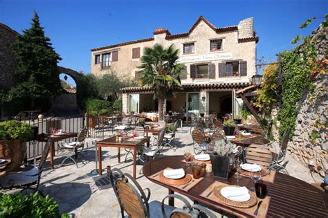 AUBERGE DU VIEUX CHATEAU (Cabris) - Inn Reviews, Photos, Rate ...