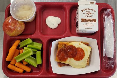 Elementary lunch - Pepperoni Pizza, PNW. : r/schoollunches