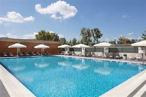 Hilton Istanbul Bakirkoy Pool: Pictures & Reviews - Tripadvisor