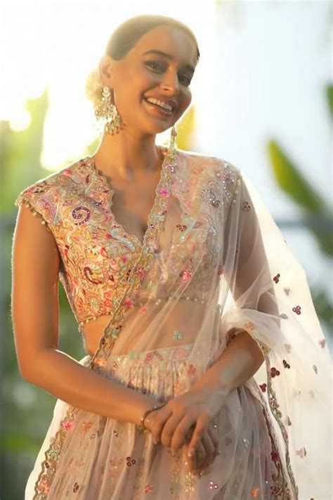 CELEBRITY STYLE – Tamanna Punjabi Kapoor Official