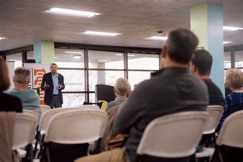 New AI course will teach how to explore the technology’s impact on ...