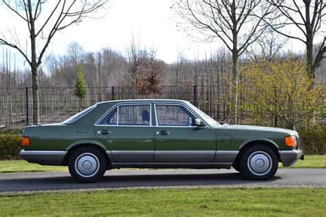 Mercedes-Benz 260 SE - Classic Park Cars
