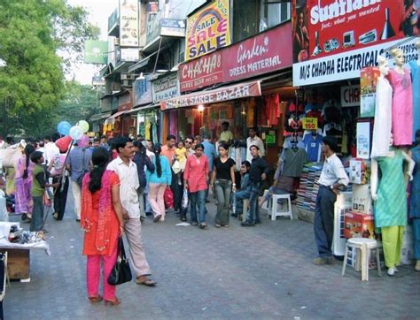 Sarojini Nagar - Popular Shopping Hub of New Delhi