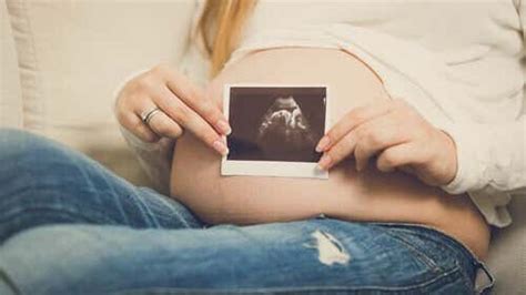 Como a visão patriarcal sobre a maternidade impacta a vida das mulheres ...