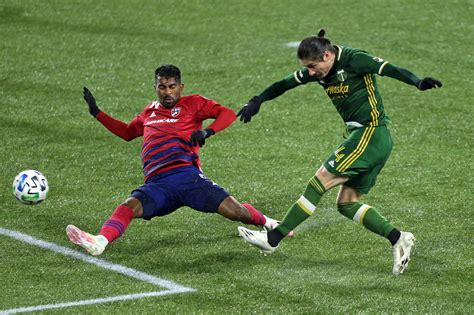 Portland Timbers vs FC Dallas in Round 1 of MLS Cup Playoffs ...