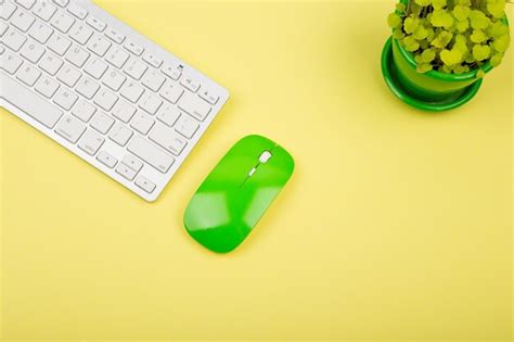 Computer Mouse Greenscreen 的图像结果
