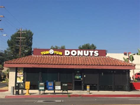 YUM-YUM DONUTS, Alhambra - Restaurant Reviews, Phone Number & Photos ...