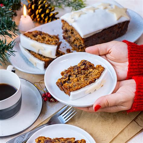 Easy Christmas Loaf Cake - Easy Peasy Foodie
