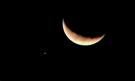 Catch the Moon and Red Supergiant Antares in a One-Night-Only Celestial ...