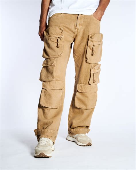 Buy Men's Khaki Cargo Pants Online at Bewakoof