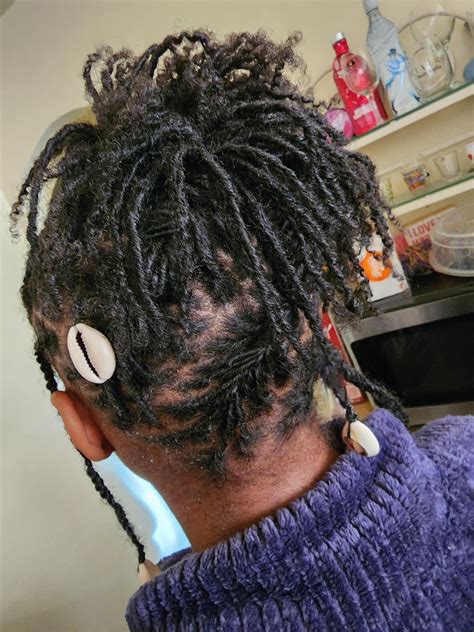 Started my daughter's loc journey 48 days ago. some people say they're ...