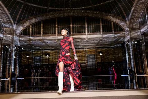 New York Fashion Week 2023: Models walk the ramp wearing sindoor at ...