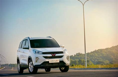 SAIC-GM-Wuling launches Wuling Hong Guang S3 SUV in China | Autocar ...