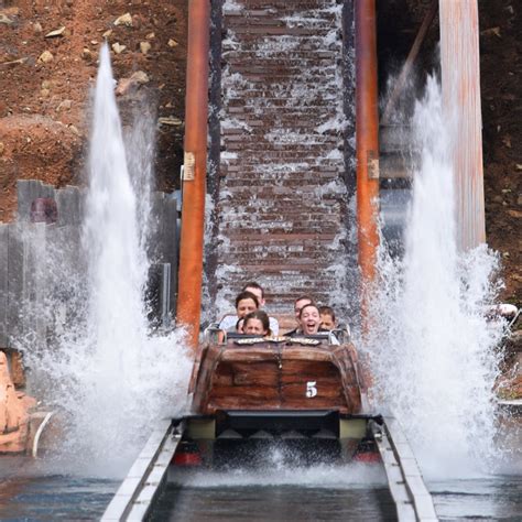 Warner Bros. Movie World Water Ride Upgrade - WhiteWater