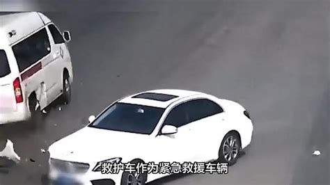 司机拒给120让路 被罚150元记3分-千里眼视频-搜狐视频