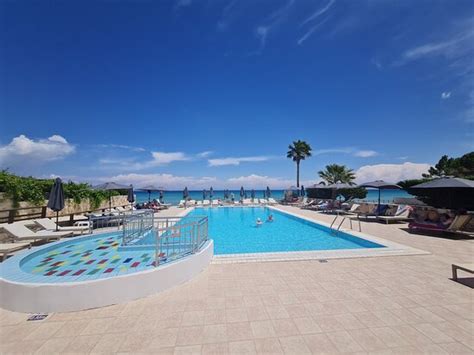 PARADISE APARTMENTS (Alykes, Zakynthos) - Inn Reviews, Photos, Rate ...