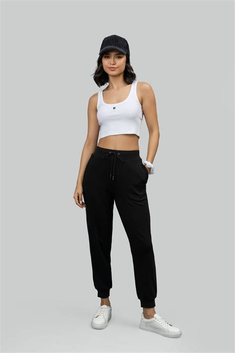 White Rib Crop Tank Top – Versatile Fit – NeceSera