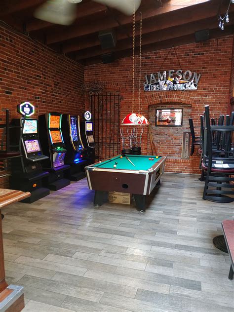 Top Bars in Bend, Oregon | Bend Nightlife | Moving To Bend
