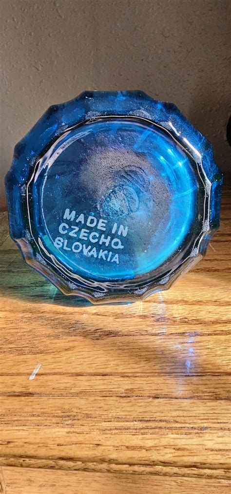 Blue uranium glass my 3rd time hunting! : r/uraniumglass