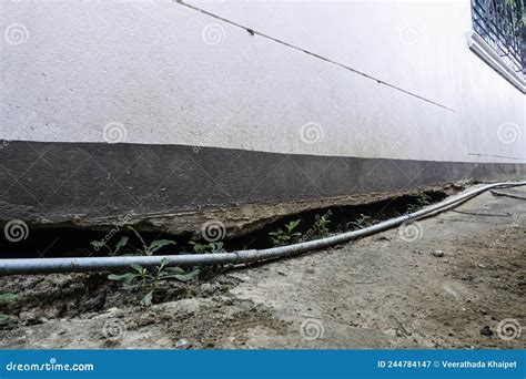 The Cement Floor Collapsed and Cracks Were Visible Under the Building ...