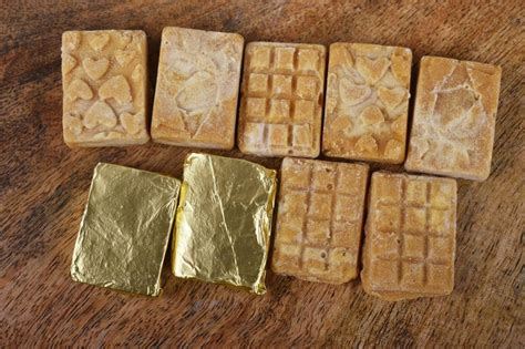 Health Benefits Jaggery Cubes - gur candy gur cube, Natural ...