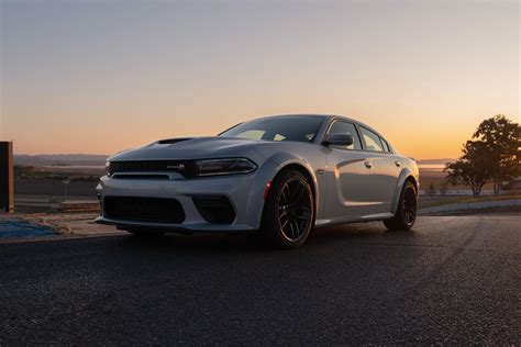 2022 Dodge Charger Rt White With Black Rims