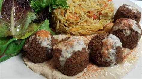 Tawakal Halal Café — Restaurant Review | Condé Nast Traveler