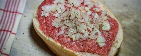 Liebe oder Mettbrötchen: Valentinstag ist auch Welt-Mettbrötchen-Tag ...