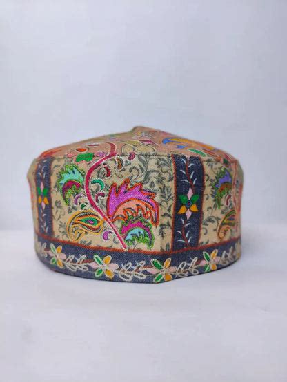 Beige Kashmiri Samar Cap with Kalamkari Work – Sarposhi
