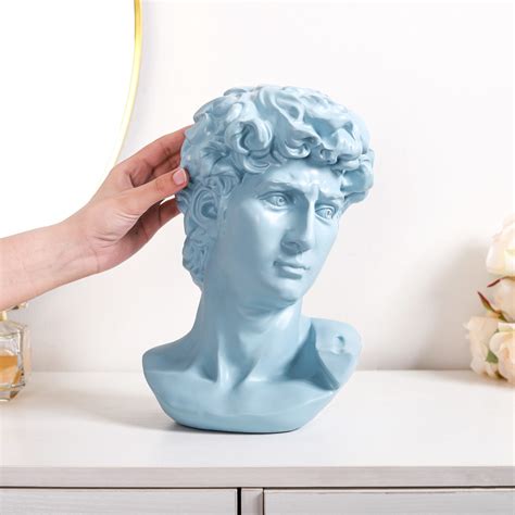 Home Décor - Sculpture Art For Simple Room Décor Online |Nestasia