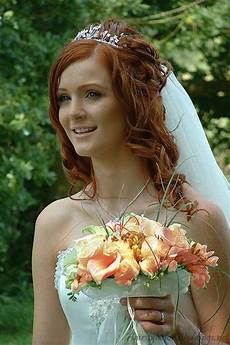 Hair Style Wedding Up Tiara Do Half Curly Hilighted by Half Up And Half Wedding Hairstyles Cherry Hair Style Wedding Up Tiara Do Half Curly Hilighted