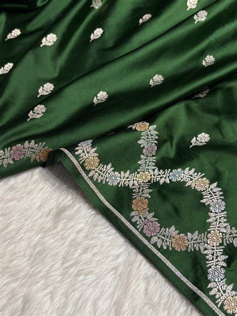 Bottle Green Minakari Scallop Floral Booti Mashru Silk Saree MS46 – ZAIRA