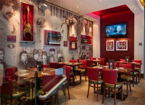 Hard Rock Cafe Vienna_ 550x400 | Bar, Restaurantes, Disenos de unas