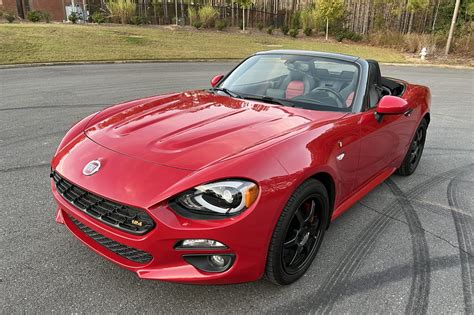 33k-Mile 2017 Fiat 124 Spider Lusso 6-Speed for sale on BaT Auctions - sold for $17,000 on ...