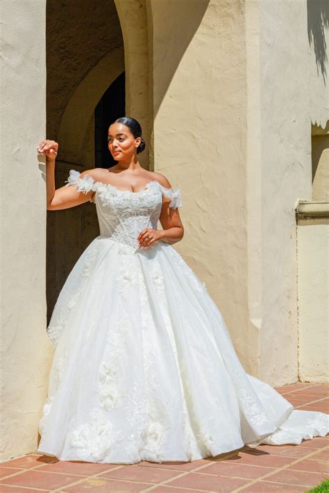 Martina Liana — Here Comes the Bride Barrington