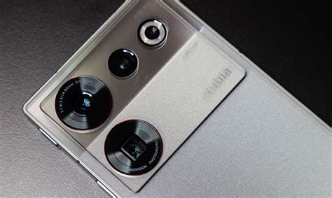 全面屏绝了！努比亚Z50 Ultra外观揭晓：超窄四微边直屏+第四代屏下摄像技术__财经头条