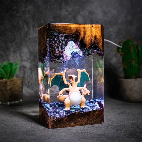 Charizard Pokemon Resin lamp – ResinViet