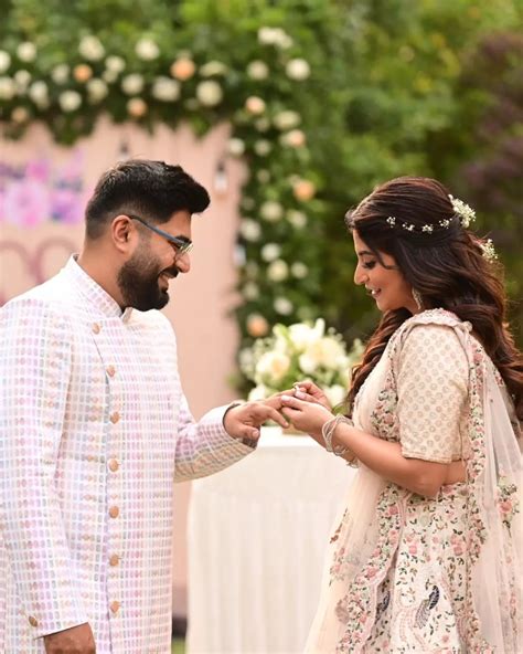 Sandipta Sen celebrates first wedding Anniversary with husband