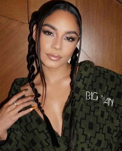 2024 Nail Trends: 14 Manicure Ideas That Will Be Everywhere This Year