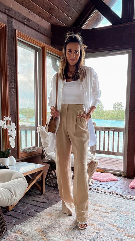 Karina Reske on Instagram: "HOW TO STYLE // Oversized Linen Shirt - see ...