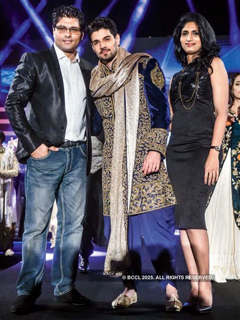 TOIFA 2016 : Best Shots- The Etimes Photogallery Page 9