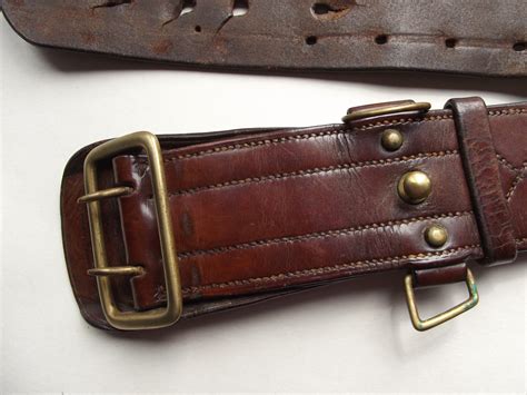 WW1 OFFICERS SAM BROWN BELT & SHOULDER STRAP DATED 1917 - DBG Militaria