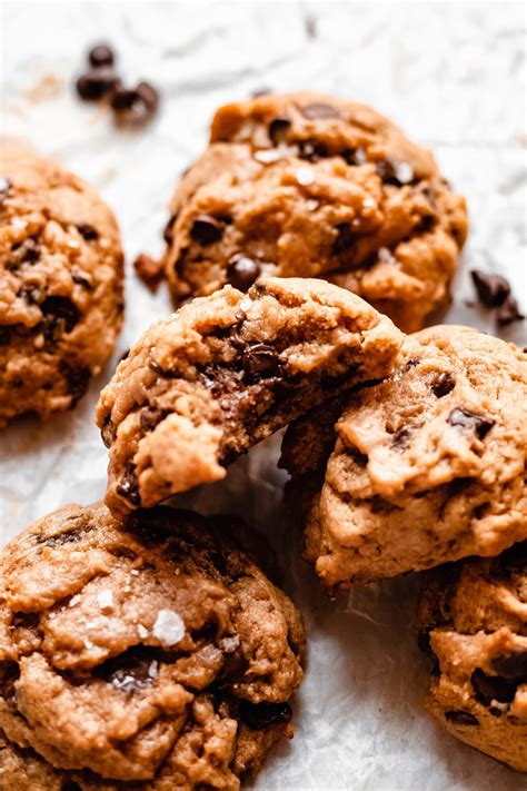 Ultimate Vegan Chocolate Chip Cookies | The Banana Diaries