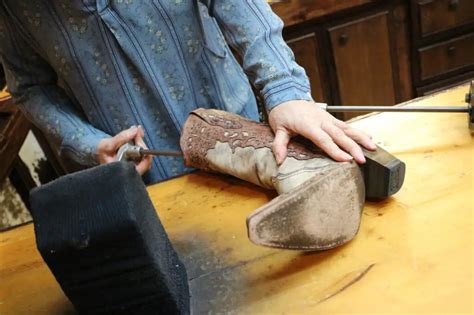 how much does it cost to repair leather shoes